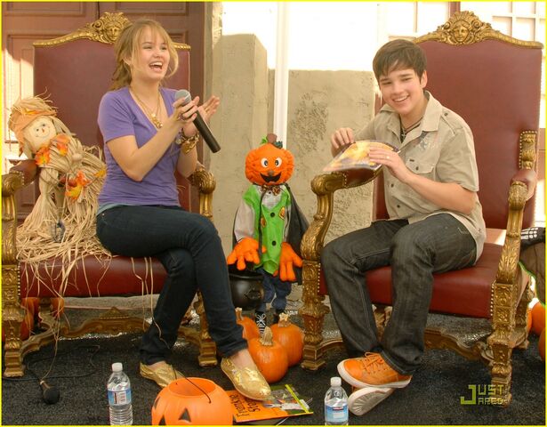 File:Nathan-kress-littlest-pumpkin-01.jpg