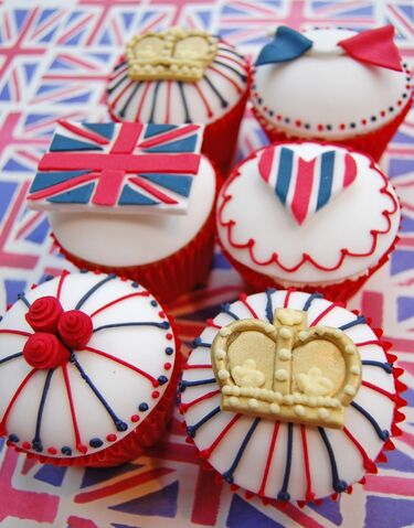 File:Royalcupcakes.jpg