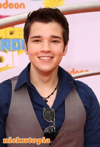 File:Nathan-Kress-2011-Nickelodeon-KCAs.jpg