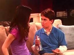 File:Nevelcarly.jpg