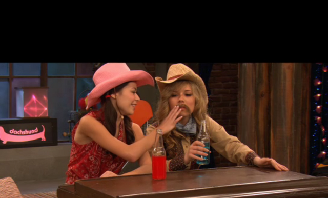 File:CArly and SAm.png