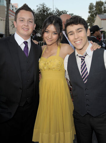 File:Halo-awards-noah-munck-how-to-rock.jpg
