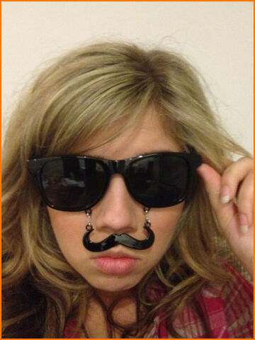 File:Jennette-McCurdy-Mustache.jpg