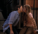 130px-64,289,0,198-350px-733px-Seddie kiss