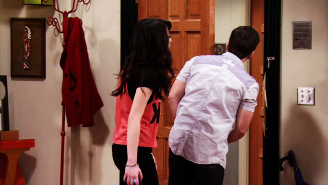 File:IOaR-CreddieScreencaps-06.jpg