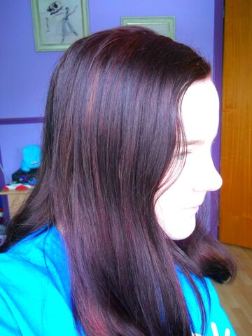 File:Purple hair.jpg