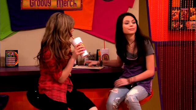 File:ICarly.S04E09.iPity.the.Nevel-HD.480p.WEB-DL.x264-mSD.mkv 000953871.jpg