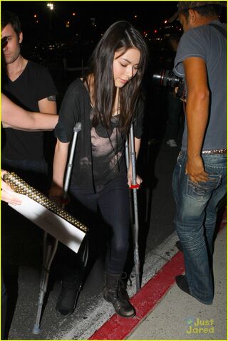 File:Miranda-cosgrove-foo-fighters-03.jpg