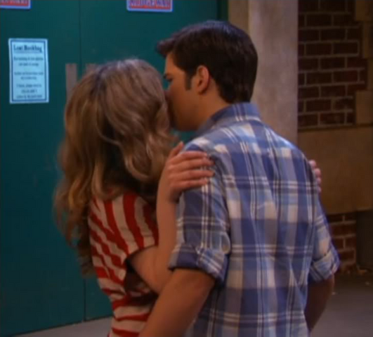 File:Sam and Freddie.png