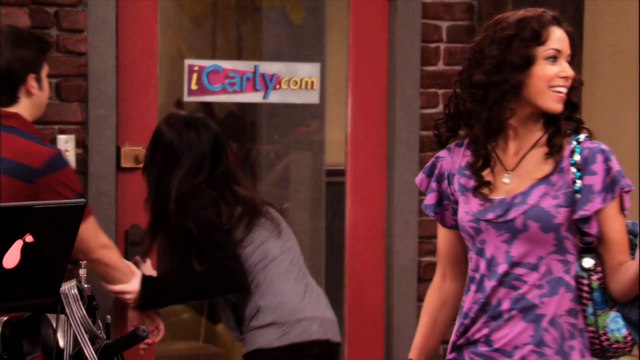 File:IHaI-CreddieScreencaps-32.png