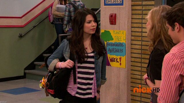 File:ICarly S05E04 iLove You 720p HDTV x264-PREMiER screenshot 1.jpg
