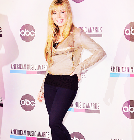File:Jennette McCurdy 21.png