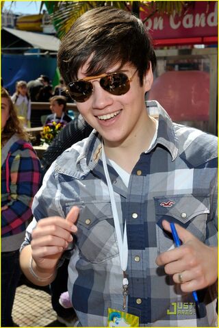 File:Nathan-kress-santa-monica-02.jpg