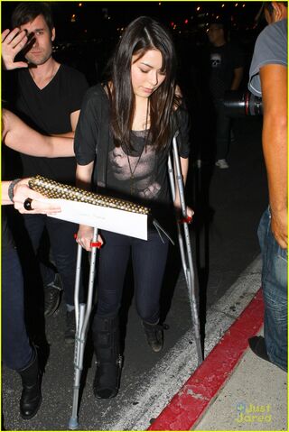 File:Miranda-cosgrove-foo-fighters-06.jpg