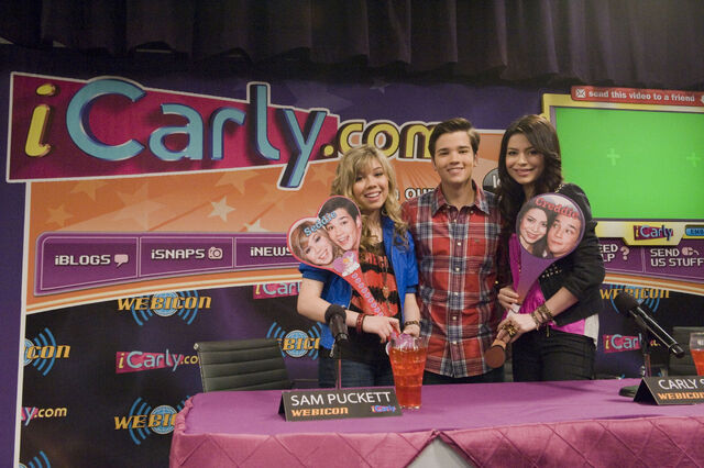 File:Icarly istart 14HR.jpg