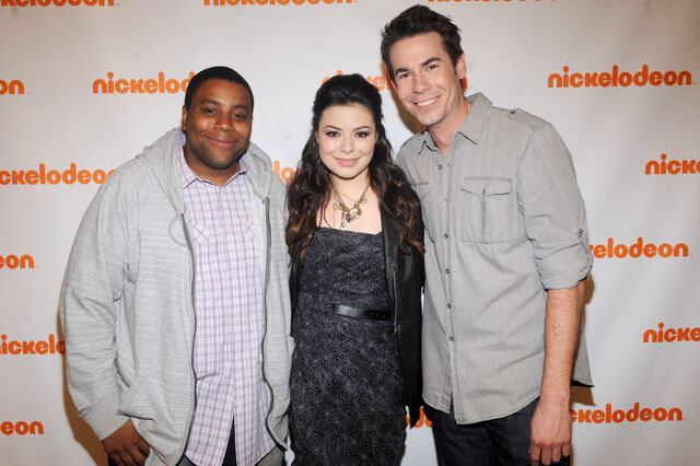 File:50051 MirandaCosgrove NickelodeonUpfront2011attheRoseTheateratLincolnCenterinNYCMarch102011 By oTTo14 122 524lo.jpg