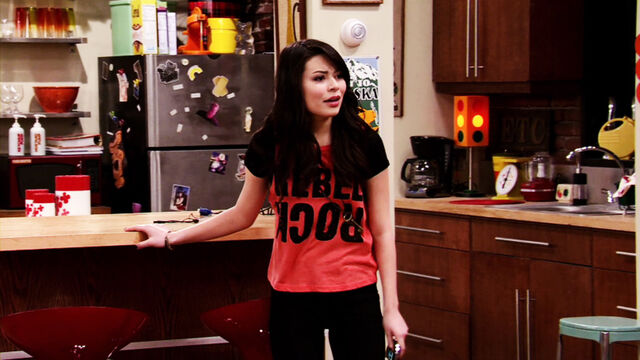File:IOaR-CreddieScreencaps-03.jpg