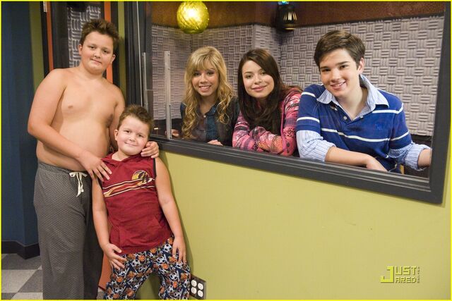 File:Icarly-goes-ipsycho-08.jpg