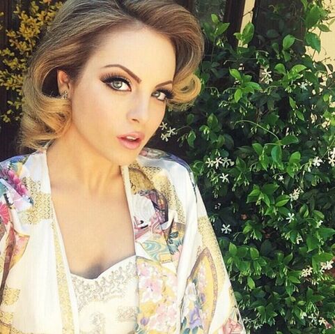 File:Liz-Gillies-FX-Pilot-Show.jpg