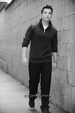 File:Nathan kress photoshoot.jpg