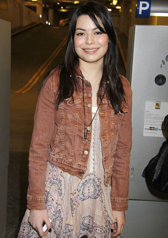File:Tumblr lz6912tgU41qat0r8o1 500.jpg