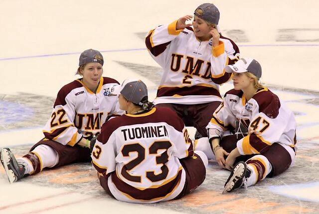 File:Bulldogs FrozenFour2010.jpg