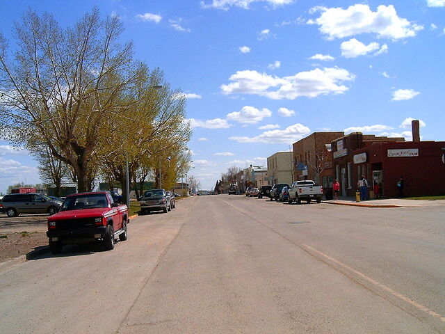 File:Carstairs, Alberta.jpg