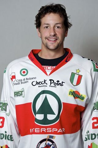 File:Michaelsouza.jpg