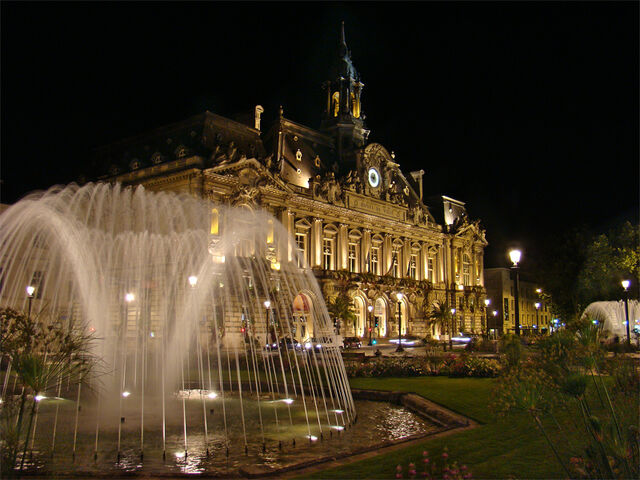 File:Tours.jpg