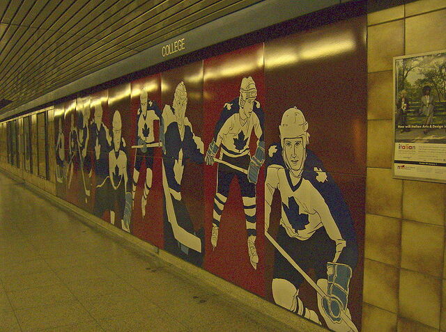 File:Collegesubwayleafsmural.jpg