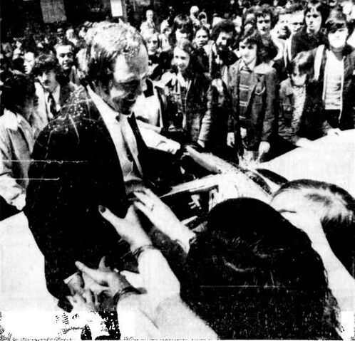 File:73StanleyCupParadeMontrealCournoyer.jpg