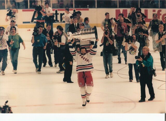 File:AndersonCup.jpg