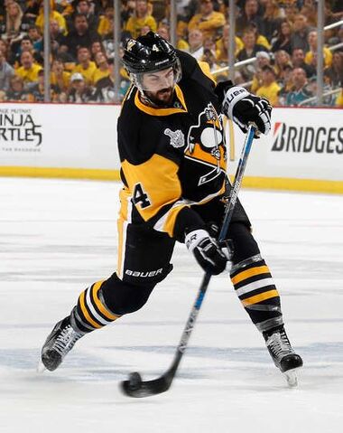 File:Nick Schultz.jpg