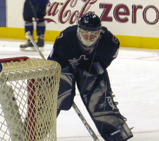 File:Dancloutier-skate.jpg