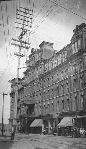 File:Russell House Hotel Ottawa.jpg