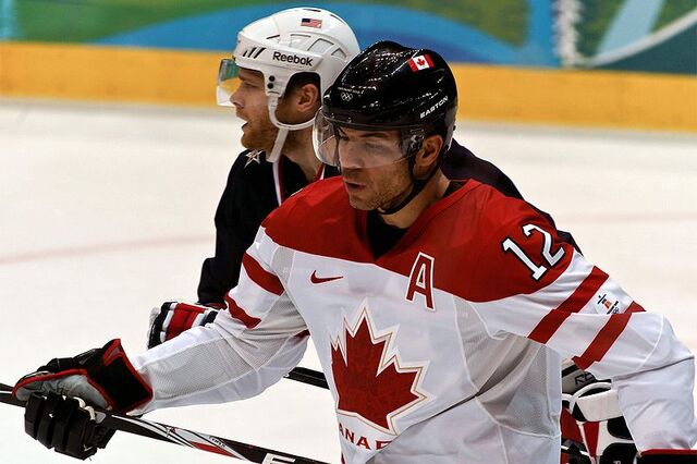 File:JaromeIginla2010WinterOlympicsfaceoff.jpg