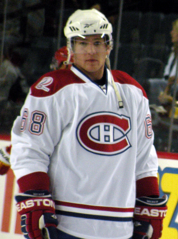 File:Yannick Weber.png