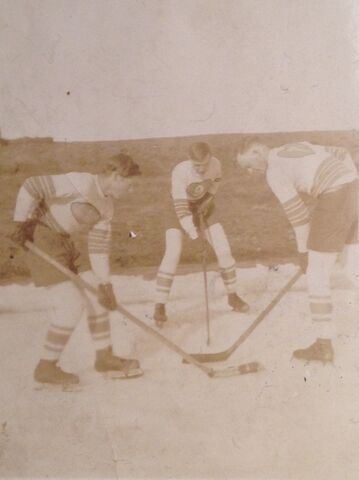 File:MacDonald Brothers.jpg