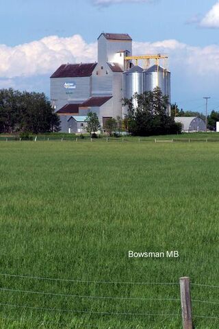 File:Bowsman, Manitoba.jpg