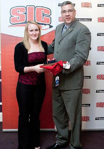 File:McNutt 2010CISAwards.jpg
