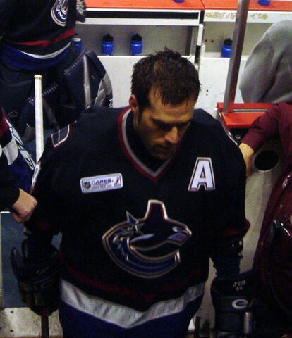 File:Todd Bertuzzi (Canucks).jpg