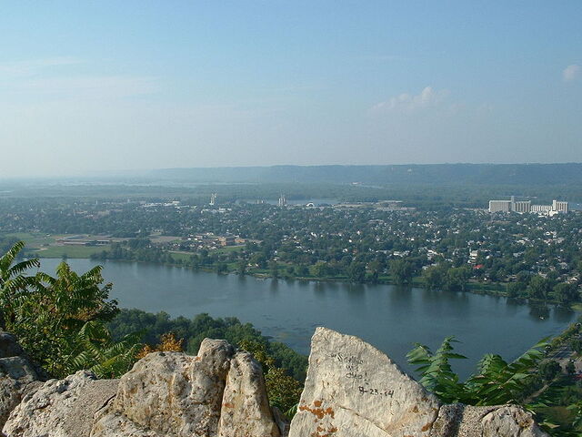 File:Winona, Minnesota.jpg