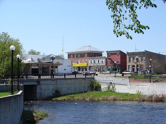 File:Kemptville, Ontario.jpg