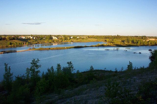 File:East St. Paul, Manitoba.jpg