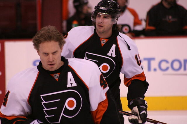 File:Timonen and Gagne.jpg