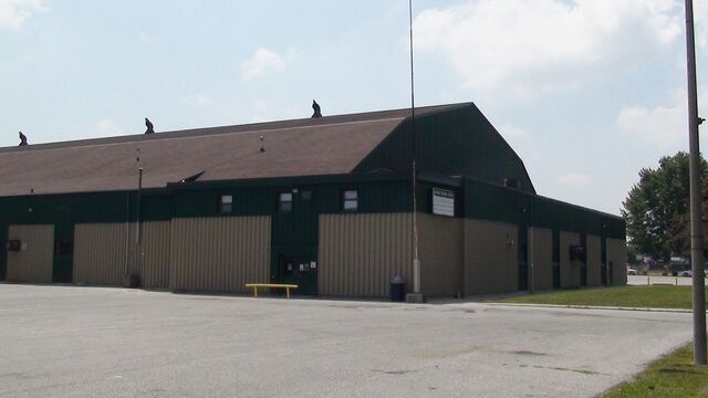 File:ChathamMemorialArena.jpg