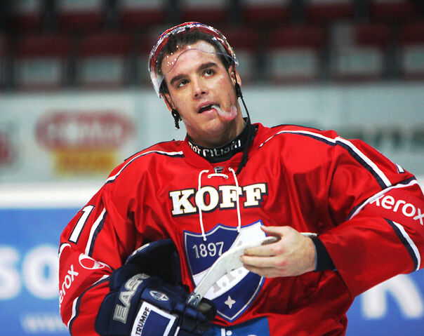 File:Shawnbates.jpg