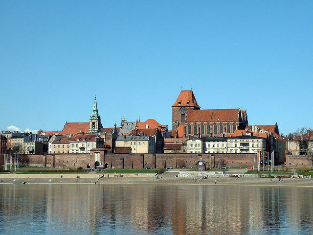 File:Toruń.jpg