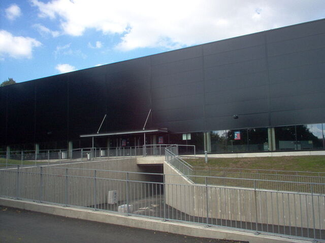 File:Kupittaan jäähalli.jpg