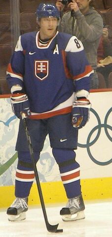File:MarianHossa02172010.jpg